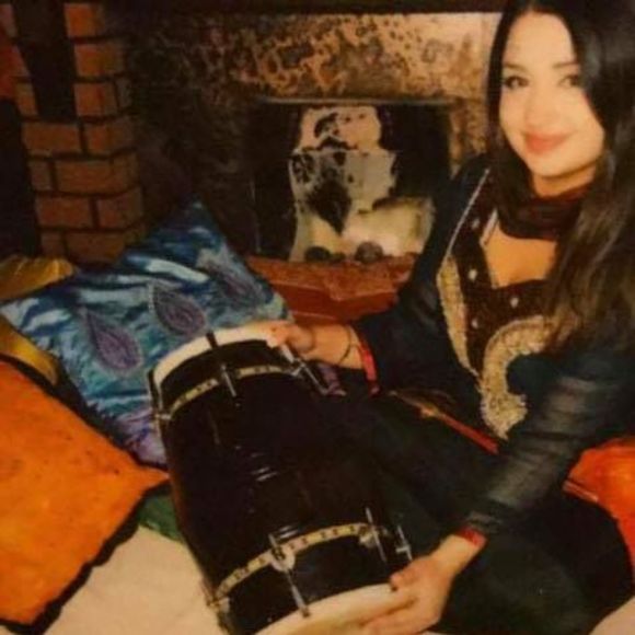 Meet your Posher, Sarah - Picture 1 of 1